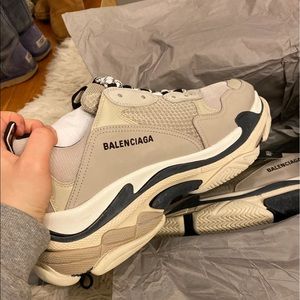 BALENCIAGA TRIPLE S VANILLE NWT